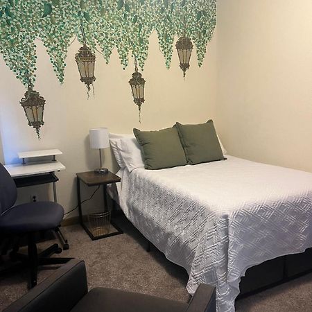 Paradise Oasis Near Lake *Full Body Massage Chair* Longview Bagian luar foto