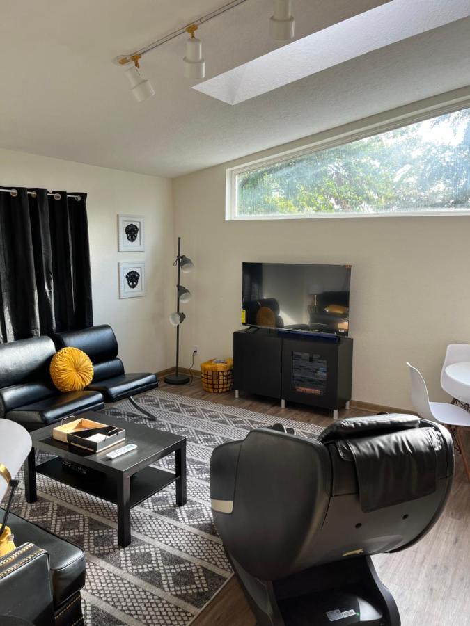 Paradise Oasis Near Lake *Full Body Massage Chair* Longview Bagian luar foto